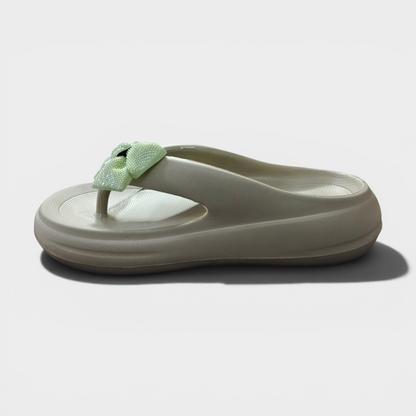 Minimalist Flower Accent Flip Flops – Lightweight Casual Comfort Slippers